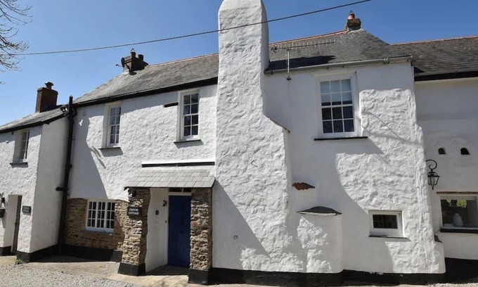 Croyde Cabina | Beautiful farmhouse located in a delightful, quiet spot in the centre of Croyde.