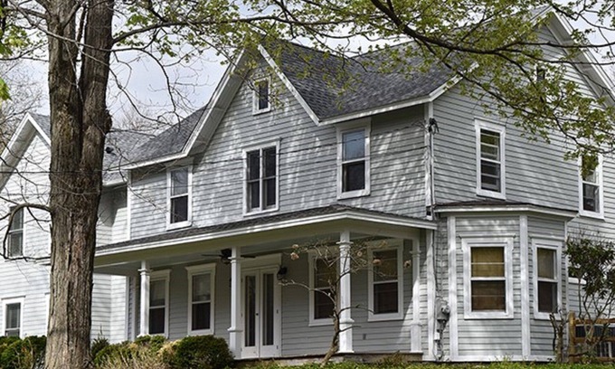 Rhinebeck Casa | Hermosa granja W / piscina climatizada y chimenea, a poca distancia del pueblo
