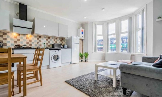 Moseley Apartamento | Beautiful flat with free parking