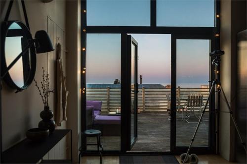Kivik Apartamento | Beautiful flat with sea view & roof terrace