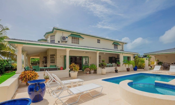 Inch Marlowe Casa | Hermosa villa de cuatro dormitorios con impresionantes vistas al mar.