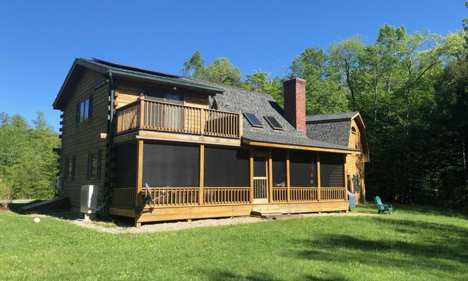 Becket Casa | Hermosa casa de cuatro temporadas a orillas del lago cerca de todas las atracciones de Berkshires.