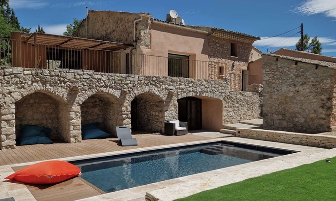 La Penne-sur-l'Ouveze Otro | Beautiful provençal Mas with private pool
