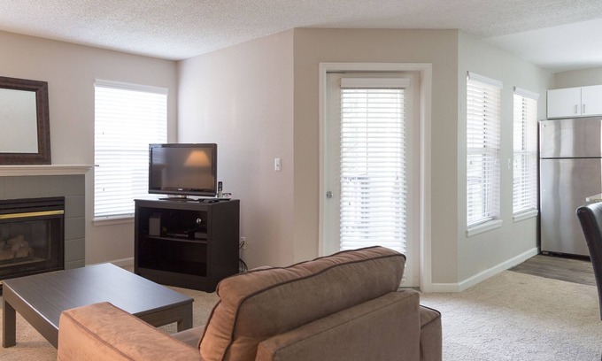 Arapahoe Ridge Apartamento | Beautiful fully furnished, all-inclusive, apartmentin Boulder, Colorado!