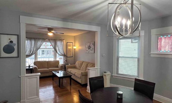 Buffalo Casa | Beautiful furnished 2 bdr great location Elmwood
