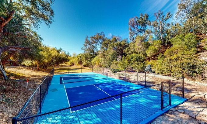 Fallbrook Casa | Beautiful Gated Ranch Home on 12+ Acres - Big Koi Pond, Pickleball, Fireplace