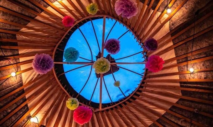 Scunthorpe Apartamento | Beautiful Giant Glamping Yurt: Sleeps 8