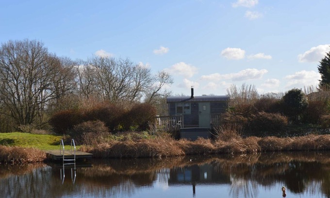 Badlesmere Cabina | Shepherds Hut con bañera de hidromasaje en una impresionante ubicación rural