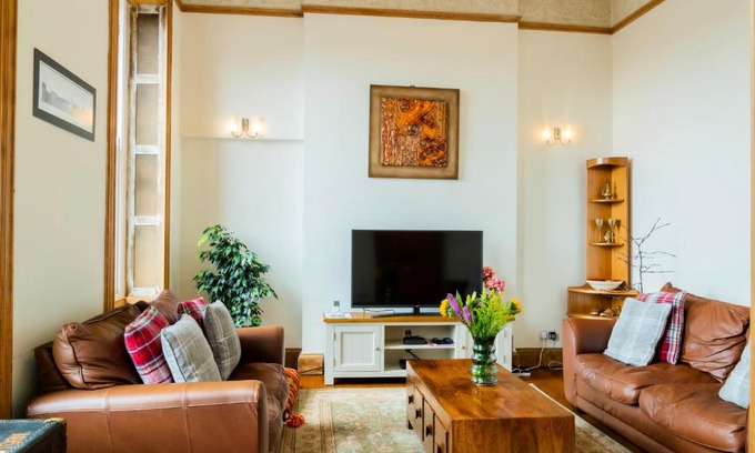 Leek Apartamento | Beautiful Grade II listed apartment.