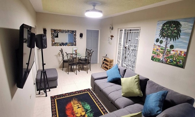 Ocho Rios Apartamento | Beautiful ground floor 2 bed apartment 5 min drive to the heart of Ocho Rios!