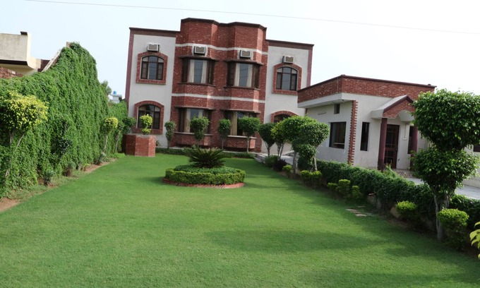 Amritsar Villa | Hermoso grupo n matrimonio estancia cabaña en Amritsar
