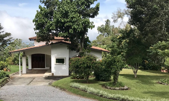 Jaramillo Casa | Beautiful Guest House at Jaramillo, Boquete. Little Paradise in the Mountain
