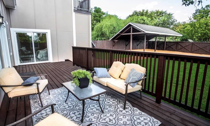 Near East Side Casa | Beautiful Guest House on New Built Home Near Downtown
