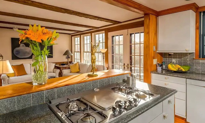 Northfield Casa | Beautiful Hillside Farm in Northfield - VT Sleep 6 - 3 bedrooms - 3 baths