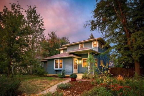Longmont Casa | Beautiful Historic House in Central Longmont