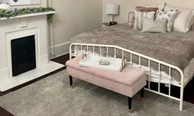 Versailles Apartamento | Beautiful historical 2 king BR suite on Main St.