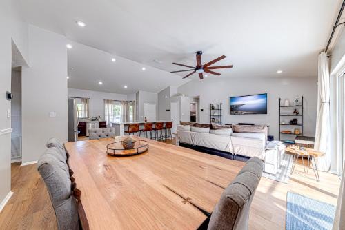 Florida Central Atlantic Coast Casa | Beautiful home, centrally located to Parks with Pool