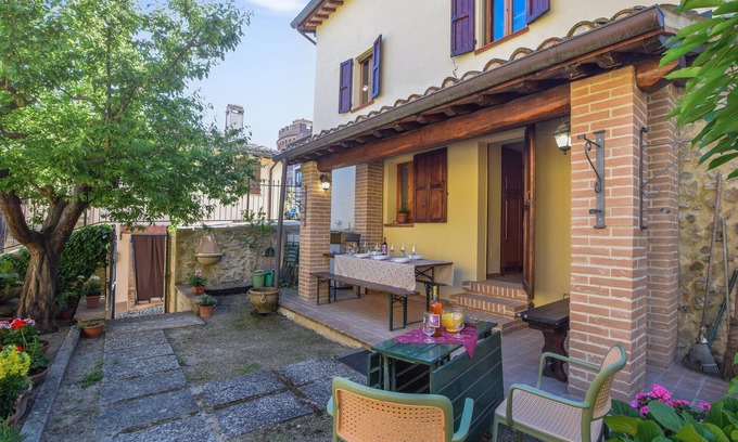 Castel Ritaldi Casa | Hermosa casa en Castel Ritaldi