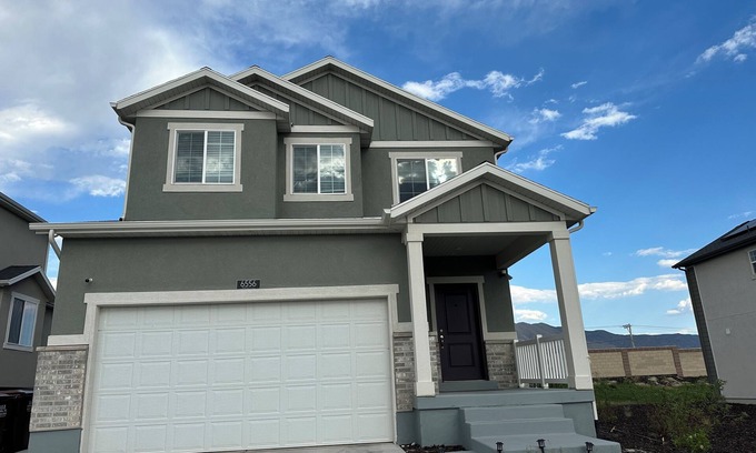 Eagle Mountain Casa | Beautiful Home in Eagle Mountain / 4bedroom, WIFI , AC