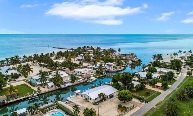Florida Keys Casa | Beautiful Home in a Great Neighborhood with Ocean Access and Boat Ramp on Property