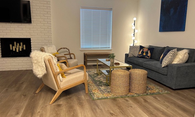 Weatherford Casa | Beautiful home in a great location!!