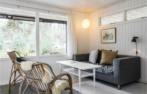 Pedersker Casa | Beautiful Home In Nexø With Wifi