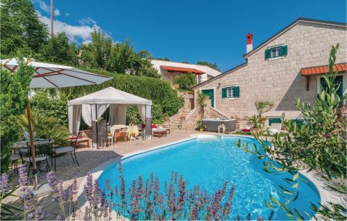 Sinj Casa | Beautiful Home In Gala Otok With Sauna