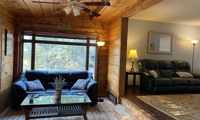 Glendo Casa | Beautiful Home in Glendo