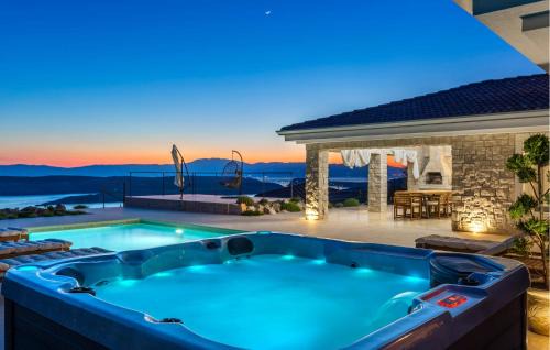 Jadranovo Casa | Beautiful Home In Jadranovo