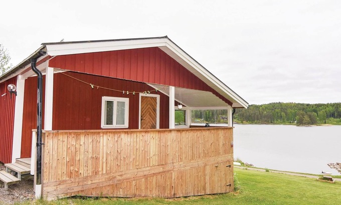 Klassbol Casa | Beautiful Home in Klässbol With 2 Bedrooms and Wifi