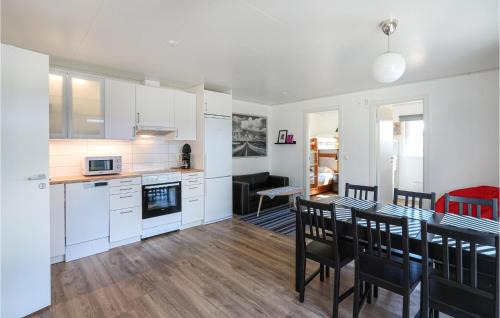 Hagaby Casa | Beautiful Home In Löttorp With Wifi