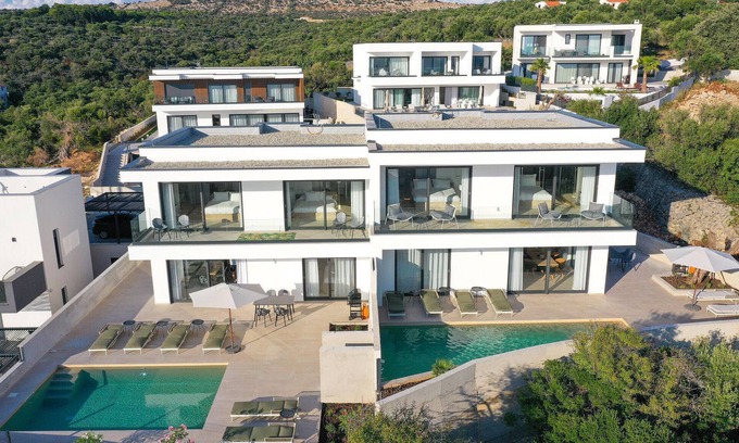 Jakisnica Casa | Hermosa casa en Lun