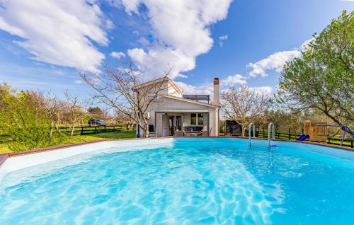 Marcana Casa | Beautiful Home In Marcana With Wifi