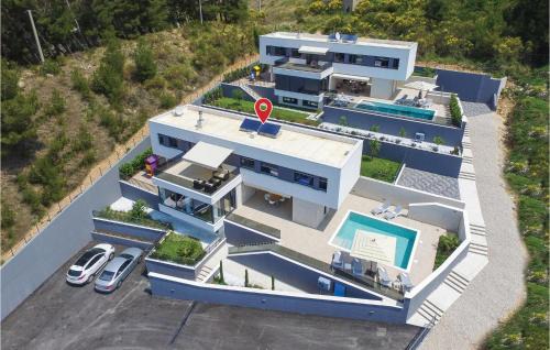 Omis Casa | Beautiful Home In Omis With Sauna