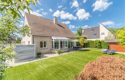 Oostduinkerke Casa | Beautiful Home In Oostduinkerke