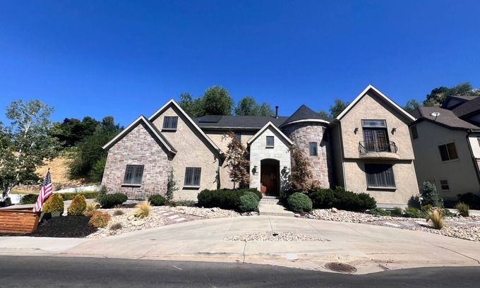 Lakeview Casa | Beautiful Home in Orem, Utah