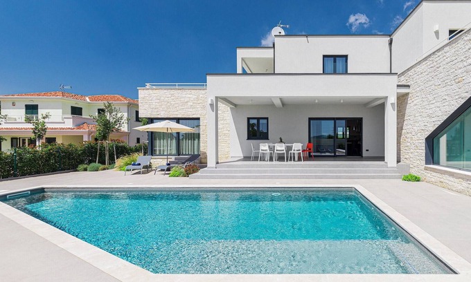 Vrvari Casa | Hermosa casa en Porec