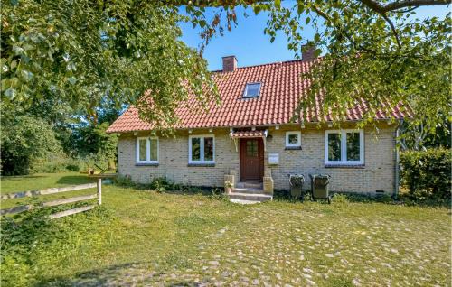 Ronde Casa | Beautiful Home In Rønde With Kitchen
