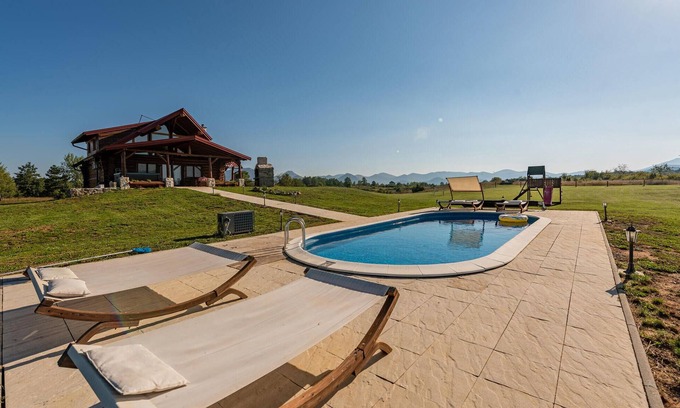 Lovinac Casa | Hermosa casa en Sveti Rok