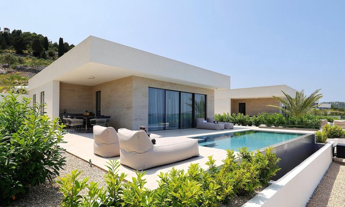 Kraj Casa | Hermosa casa en Tkon