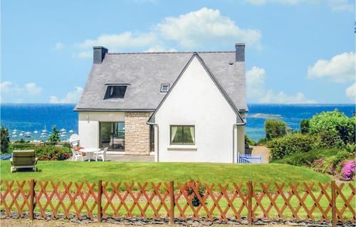 Trelevern Casa | Beautiful Home In Trélévern With Wifi