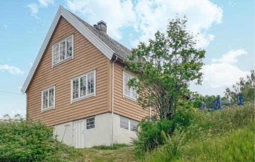Jolster Casa | Beautiful Home In Vassenden