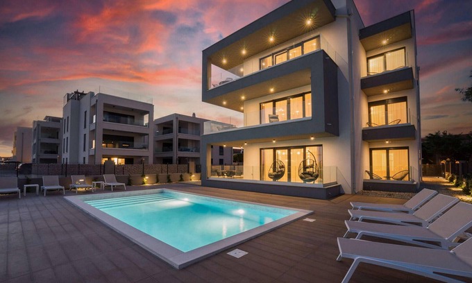 Vir Casa | Villa Prezida