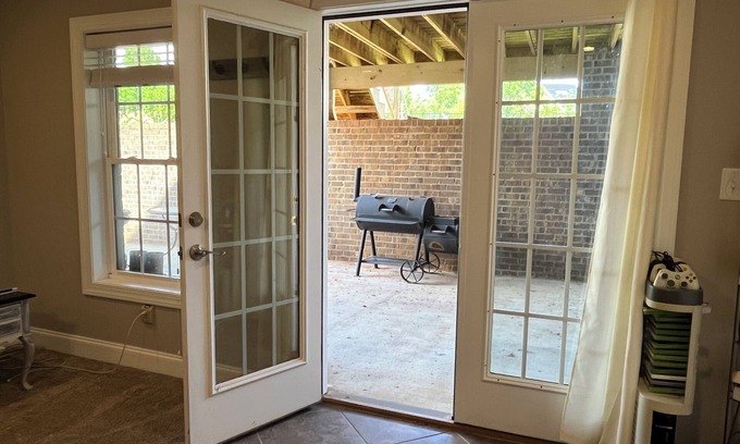 Forest Casa | BEAUTIFUL HOME LOCATED IN QUITE AREA NEAR GOLF COURSE!!!