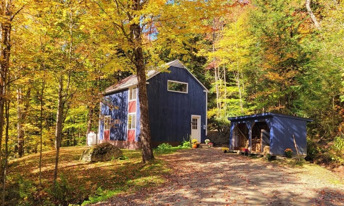 Warren Casa | Beautiful home located in the Mad River Valley