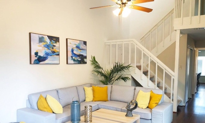 Briarforest Casa | Beautiful Home near Downtown| King bed