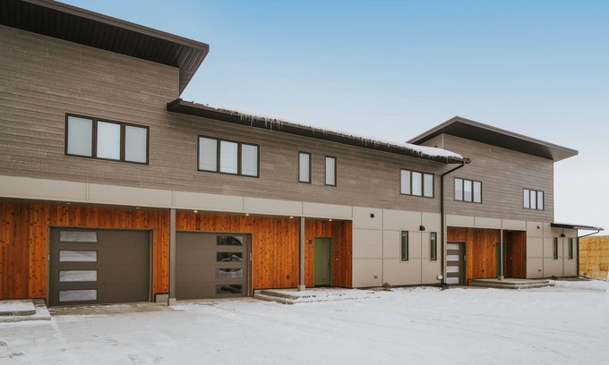 Four Corners Casa | Beautiful home near ski resorts with patio, grill, washer/dryer, fast WiFi & AC