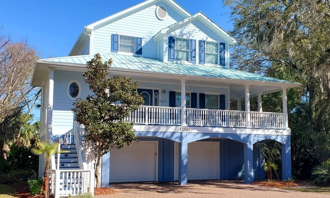Saint Helena Island Casa | Hermosa casa cerca de Cabana Club con excelentes vistas y espacio al aire libre