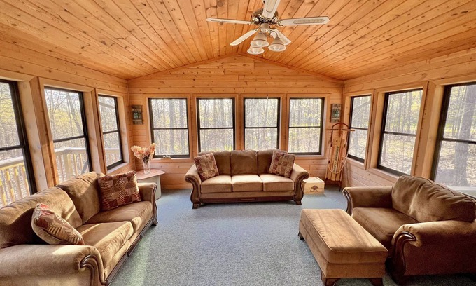 Deerwood Casa | BEAUTIFUL home on Rolling Hills Country Club