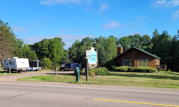 Lakewood Casa | Beautiful home right on the ATV and Snowmobile trail!